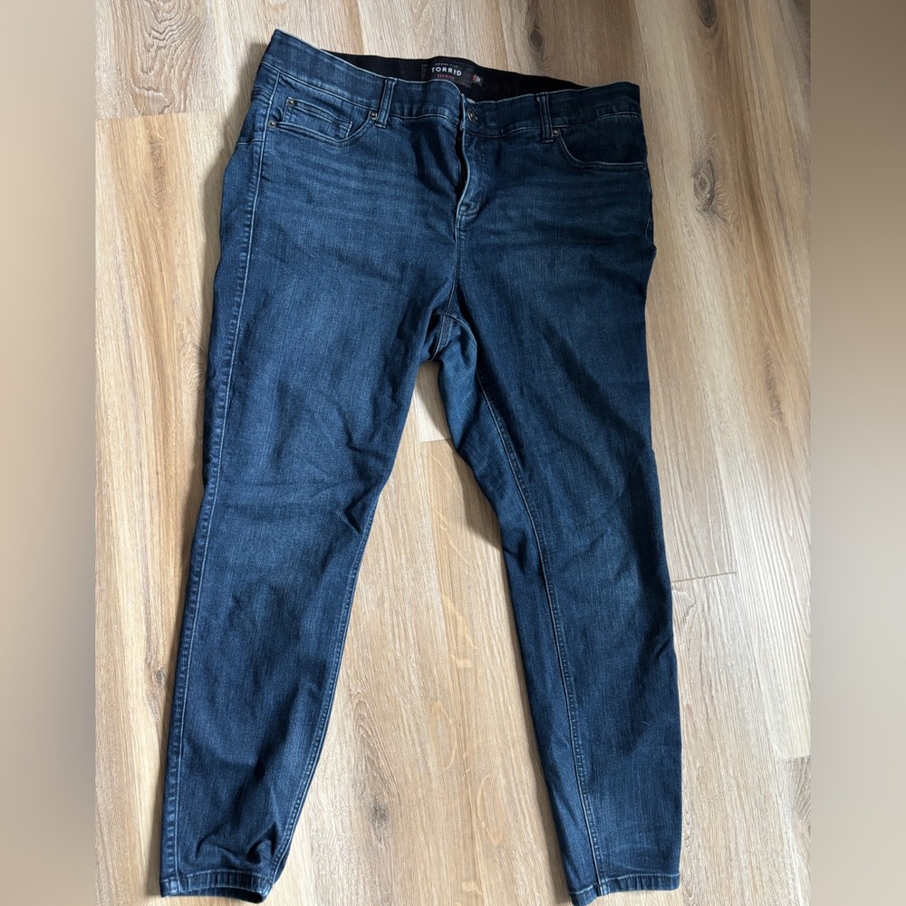 Torrid Bombshell Skinny Jeans Size 20